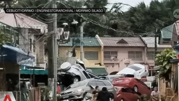 ПОГИНУЛО ВИШЕ ОД 140 ЉУДИ: Ситуација је опасна, разорни тајфун сеје смрт где год да прође - трагедија на Филипинима (ВИДЕО)