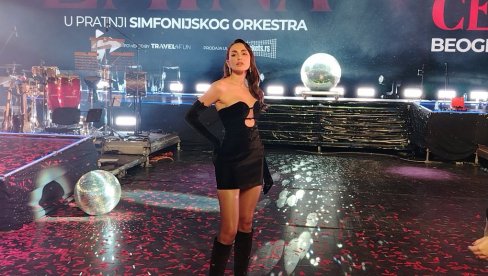 INAČE SAM PLAČLJIVIJA, SADA ĆU SE SUZDRŽATI: Emina Jahović o druženju sa fanovima i o predstojećim trenucima koji joj znače (FOTO)