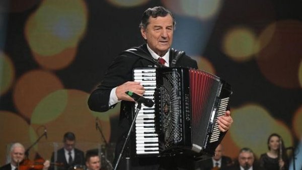 ЧУВАР МУЗИЧКЕ ТРАДИЦИЈЕ: Љубиша Павковић о Народном оркестру РТС и културној баштини (ФОТО)