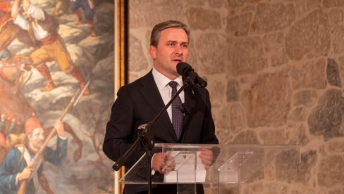 U TREBINJU OTVORENA IZLOŽBA NEVESINJSKA PUŠKA U SRCU HERCEGOVINE   Dah istorije na slikarskom platnu