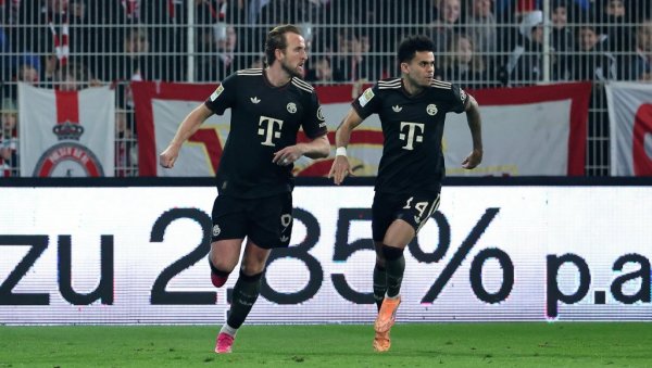 СПЕКТАКУЛАРАН ПОГОДАК ЛУИСА ДИЈАЗА! Фудбалер Бајерна дао гол какав се ретко виђа (ВИДЕО)