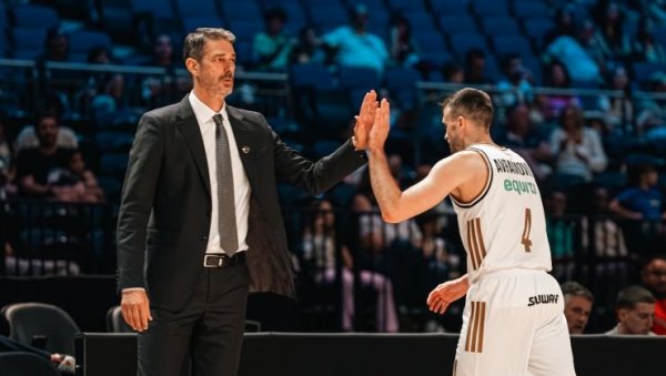 ХВАЛА ТРЕНЕРИМА И МЕДИЦИНСКОМ ТИМУ ШТО СУ МИ ПОМОГЛИ ДА СЕ РАНИЈЕ ВРАТИМ! Алекса Аврамовић након повратка на кошаркашки терен