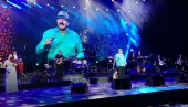 ЈАРАНИ И У ПЕСМИ И У ЖИВОТУ: Харис Џиновић донео посебну чар Халидовом спектаклу (ФОТО)