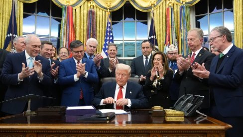 TRAMP STAVIO POTPIS NA ZAKON: Okončan prestanak rada savezne vlade SAD