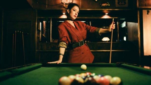 ПЕВАЧИЦА О ФЕМИНИЗМУ КРОЗ ПОП МУЗИКУ: Пронашла сам мир, јер сам схватила да моја вредност не зависи од партнера (ФОТО)