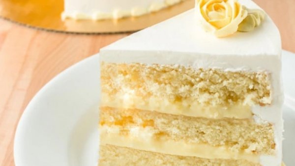 БЕЛИ ЕГИПАТ ЗА СВЕ СВЕЧАНЕ ПРИЛИКЕ: Кремаста посластица која се топи у устима