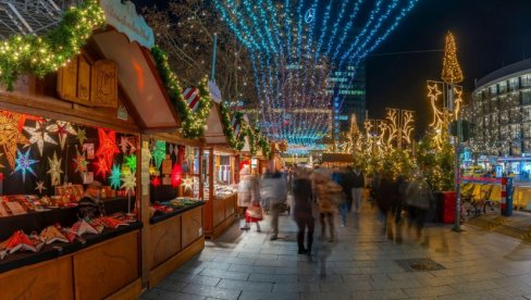 БОЖИЋ ПОД БАРИКАДАМА: Нема вашара, нема радости, само страх од напада