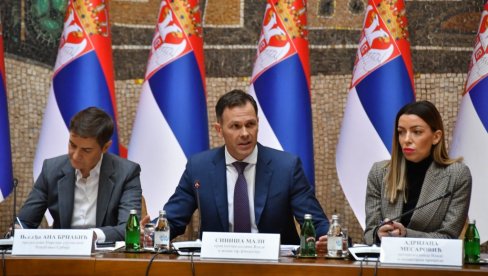 СВЕ НАМ ЈЕ УГРОЖЕНО ЗБОГ СИТУАЦИЈЕ СА НИС Мали: Све смо урадили што су Руси тражили, сада мормо да размишљамо о себи