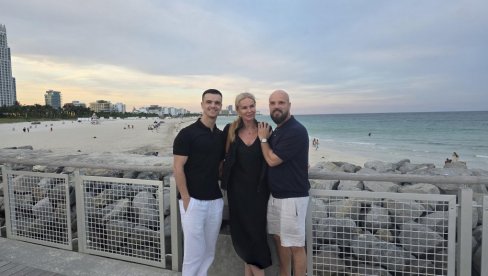 НА КОРАК ДО УГОВОРА У АМЕРИЦИ: Бобан Рајовић на турнеји ужива са супругом - Ово још нико није урадио код нас (ФОТО)