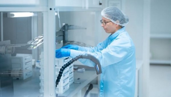 „Сани Груп“ – пут ка лидерској позицији у области производње диоптријских сочива