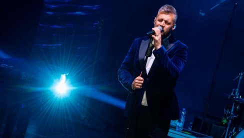 LJUBAV NA HILJADU GLASOVA: Leksington bend u Podgorici pored pevanja, pružio još nešto (FOTO)