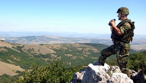 POKUŠAJI DA SE BEOGRAD UVUČE U RAT: Analiza Novosti - Zašto albanski ekstremisti sve češće napadaju srpsku vojsku i sela u KZB