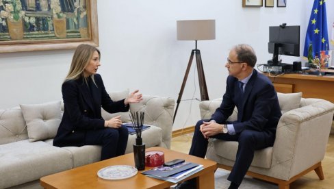 СНАБДЕВАЊЕ ТРЖИШТА ЕНЕРГЕНТИМА У СРБИЈИ И ДАЉЕ СТАБИЛНО УПРКОС ИЗАЗОВИМА: Премијер Мацут са министарком Ђедовић разговарао о НИС-у