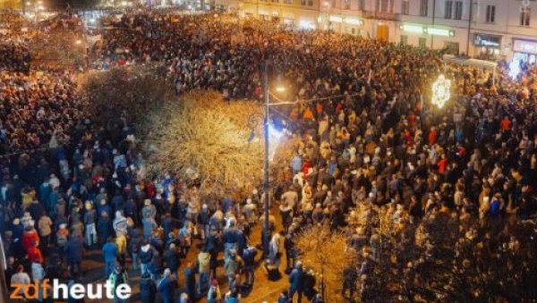 ПРОТЕСТИ У ЧЕШКОЈ И СЛОВАЧКОЈ: Ко руши Бабиша и Фица?