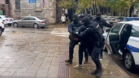 ПОЗНАТО КО ЈЕ УХАПШЕН У НОВОМ ПАЗАРУ: Побегао из косовског затвора, досије као руски роман (ФОТО)