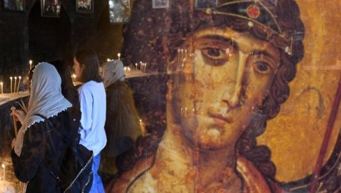 У ПОНОЋ ПРЕД АРАНЂЕЛОВДАН ИЗГОВОРИТЕ ОВУ МОЛИТВУ: Верује се да чини велика чуда