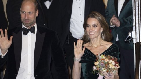 КЕЈТ МИДЛТОН ЈОШ ЈЕДНОМ ДОКАЗАЛА ДА БОЉЕ ОД ЊЕ НЕЋЕ БИТИ: Обукла хаљину у најмодернијој боји ове сезоне (ВИДЕО)