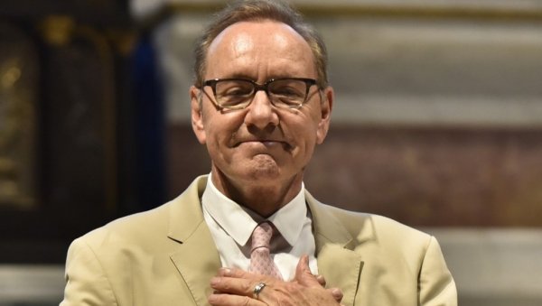 ДВОСТРУКИ ОСКАРОВАЦ СЕ НАГОДИО: Кевин Спејси постигао договор са тројицом мушкараца који су га отужили за сексуално злостављање