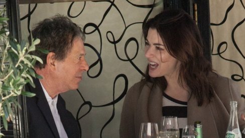 ПРЕРАНО САХРАНИЛА МАЈКУ, СЕСТРУ И МУЖА: Најџелу Лосон није успео да дотуче ни брак са милијардером који ју је малтретирао