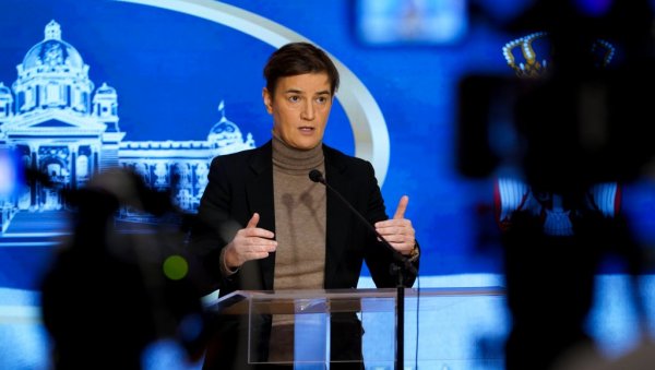 БРНАБИЋ ПОРУЧИЛА: Батинаше су блокадери доводили из разних крајева Србије