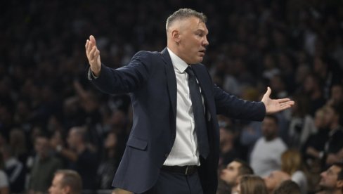 ЕДВАРДС ПРЕДВОДИ ТИМ ИЗ БОЛОЊЕ: Фенер има низ од осам победа!