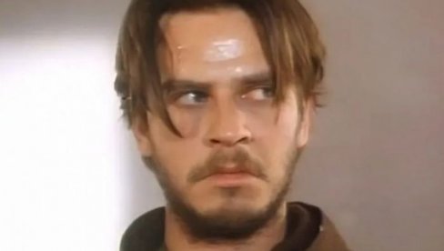 МАЛО ПОЗНАТА УЛОГА: Лаушевић глумио у споту светски познате групе - пројектом управљао славни руски глумац (ВИДЕО)