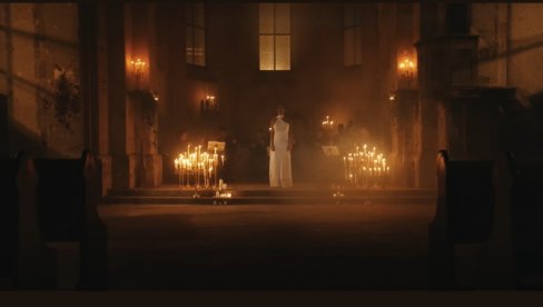 Фолкерка снимила спот у цркви: Изнајмљује се и плаћа - постоји ценовник (ВИДЕО)