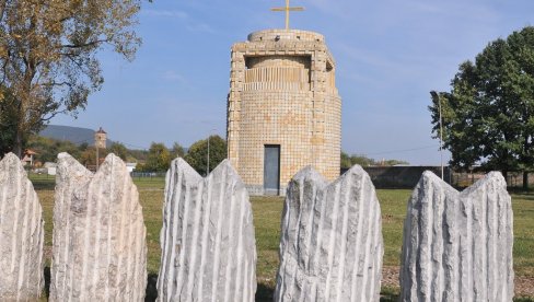 ZAVRŠAVA SE SPOMEN-KAPELA: Kraljevčani nastavljaju uređenje „Groblja streljanih 1941.“