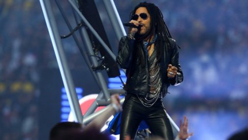 ОБОЖАВАТЕЉКА МУ ИШЧУПАЛА ДРЕДОВЕ: Лени Кравиц доживео велику непријатност - огласио се одмах после инцидента