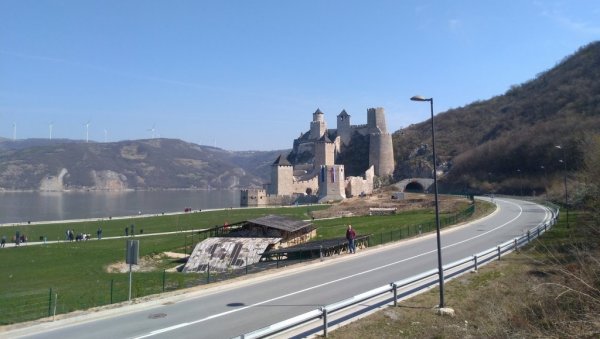 ГОЛУБАЧКИ ГРАД: Пењачке зоне затворене до марта