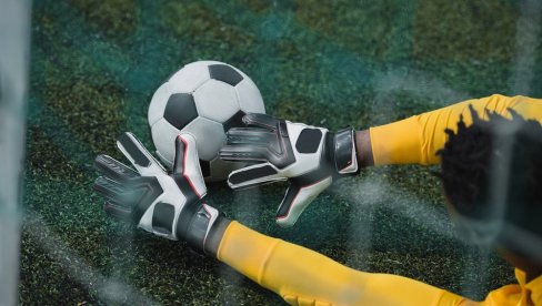 ИТАЛИЈА ТУГУЈЕ: Умро Буфон, чувени голман