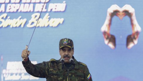 DRAMA U VENECUELI: Maduro se latio mača i zapretio SAD - isukao sečivo i mahao njime pred očima sveta (VIDEO)