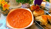 OD SADA ĆETE SAMO OVAKO PRAVITI PILETINU: Recept za sos koji će joj dati neverovatan ukus (VIDEO)