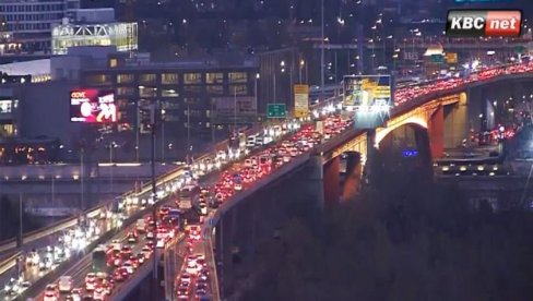 ОВДЕ ЈЕ НАЈВЕЋА ГУЖВА: Возачима се саветује опрез јер је престоница густа - на овим деловима возила миле (ФОТО)