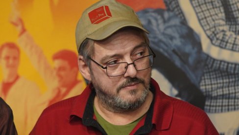 У ДВОРИШТЕ МИ ДОЛАЗИЛЕ ВЕВЕРИЦЕ, СРНЕ... Глумац је мир нашао у селу