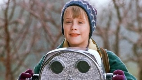 DECA MAKOLIJA KALKINA NE ZNAJU DA JE NJIHOV TATA KULTNI KEVIN IZ SAM U KUĆI: Želim da tako ostane što je duže moguće