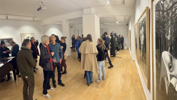 ВЕЛКОВИ ПОПРАВЉЕНИ ПОРТРЕТИ: Изложба српско-француског уметника Марка Велка у културном центру Србије