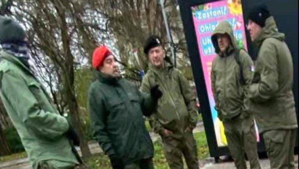 СКАНДАЛ У ИЗБОРНОМ ДАНУ У НЕГОТИНУ: Полиција код блокадера пронашла палице! (ФОТО)