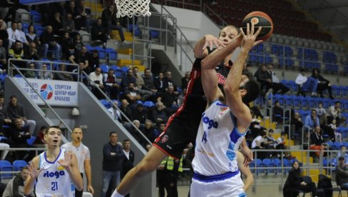 „BELI“ KAO TAJFUN: Košarkaši Sloge ubedljivo savladali Vršac – 105:66
