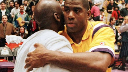 BIO JE NA VRHUNCU SLAVE KADA JE SAZNAO DA IMA - HIV: Žena mu je bila trudna, 12 sati ležao na podu od šoka