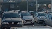 DANAS POČELA PRODAJA POVLAŠĆENIH STANARSKIH PARKING KARATA U NOVOM SADU : Za mesec dana, 300 dinara
