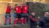 KAKAV HAOS! Fudbaleri upali u svlačionicu suparnika i pretukli ih (VIDEO)