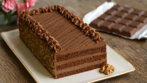 ПОСНА ЧОКОЛАДНА ТОРТА СА ОРАСИМА:  Богата, кремаста и мирисна