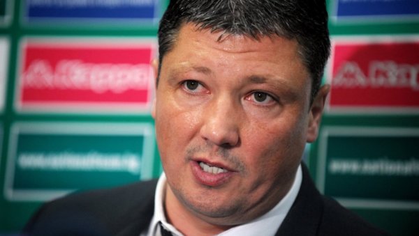 УЖАС У КОМШИЛУКУ! Легендарни фудбалер  критичном стању, бори се за живот