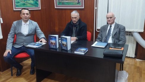 КУЛТУРНА СВЕТКОВИНА У БИБЛИОТЕЦИ У ВЛАДИМИРЦИМА: Жунић изнедрио Сазвежђе живота