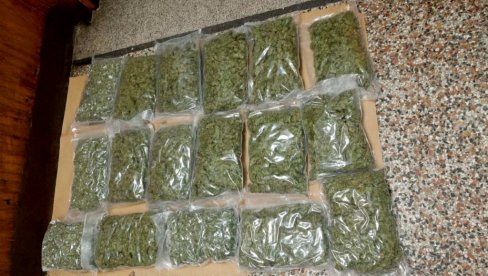 HAPŠENJE U PROKUPLJU: Zaplenjeno preko osam kilograma marihuane - Oglasio se Dačić (FOTO)
