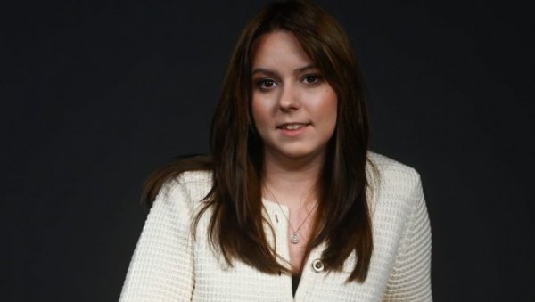 НЕЋЕ МЕ УПЛАШИТИ СУДИЈА БЛОКАДЕРКА И ЗДЕНКО ТОМАНОВИЋ Андријана Нешић о срамној одлуци: Желе да нам исеку језике