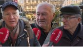 ВЕРУЈЕМО САМО ВУЧИЋУ И МАЛОМ: Пензионери о лажима блокадера да неће бити повећања пензије (ВИДЕО)