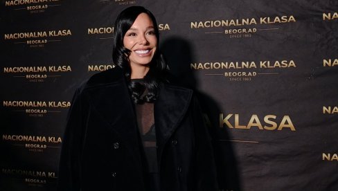 ПАПИР НЕ ОДРЕЂУЈЕ СРЕЋУ У ЉУБАВИ: Едита Арадиновић о каријери, приватном животу, инспипрацији, истинској срећи (ФОТО)