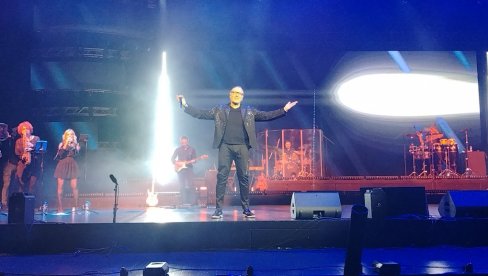 ROĐENDANSKA PROSLAVA: Nenad Kneževeić Knez održao veliki koncert povodom 35 godina karijere (FOTO)